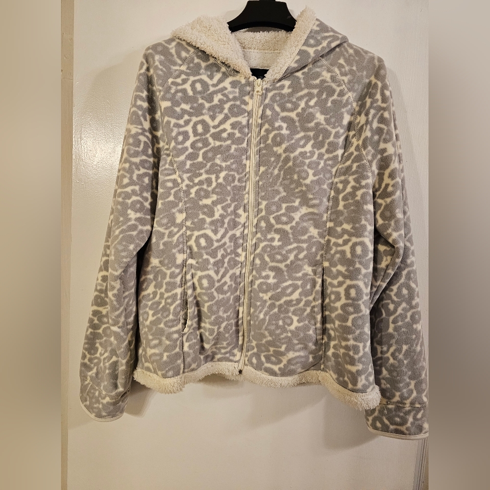 Vintage Faded Glory gray/white Sherpa, inner lined jacket with attached hood